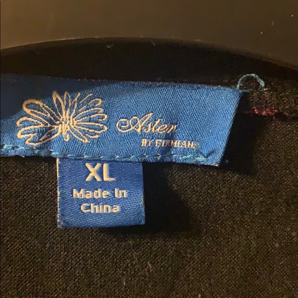 Adorable vest - Picture 2 of 4